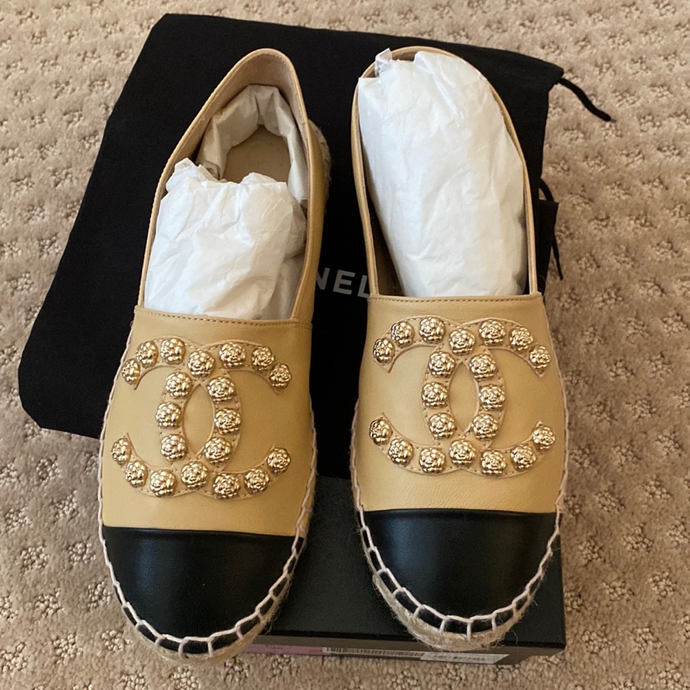 ❌NOT AVAILABLE ❌ CHANEL double espadrilles beige/black with studs